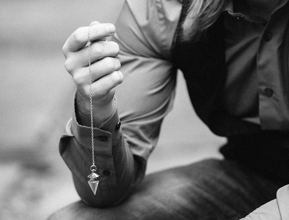 Hypnose Pendel für hypnotische Rückführung in frühere Leben